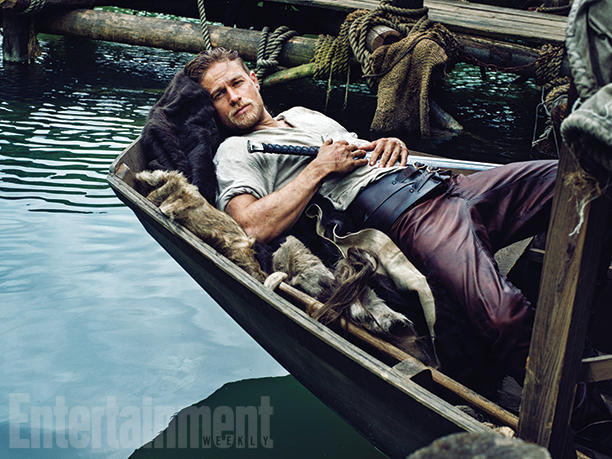 charlie hunnam rey arturo (9)