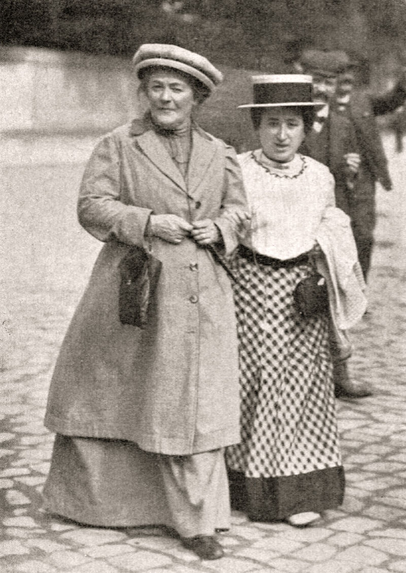 La influencia que ejerció Clara Zetkin en la Alemania del último cuarto del siglo XIX y las primeras décadas del XX, fue fundamental para sentar las bases de la lucha de las mujeres por un trato más justo e igualitario