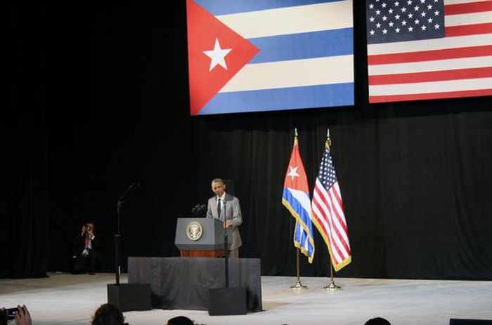 “Yo he venido aquí a enterrar los últimos remanentes de la Guerra Fría en las Américas. Yo he venido aquí a extender una mano de amistad al pueblo cubano”