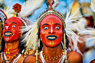 tribu-wodaabe-se creen-hermosos