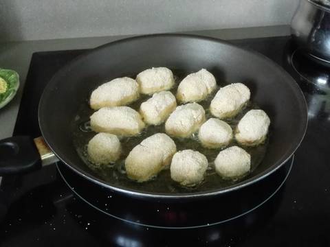 freir-croquetas-de-yuca