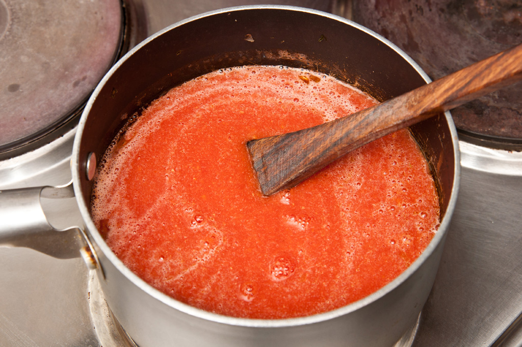 salsa-de-tomate-con-los-ajos