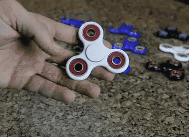 fidget-toy-hand-spinner-2