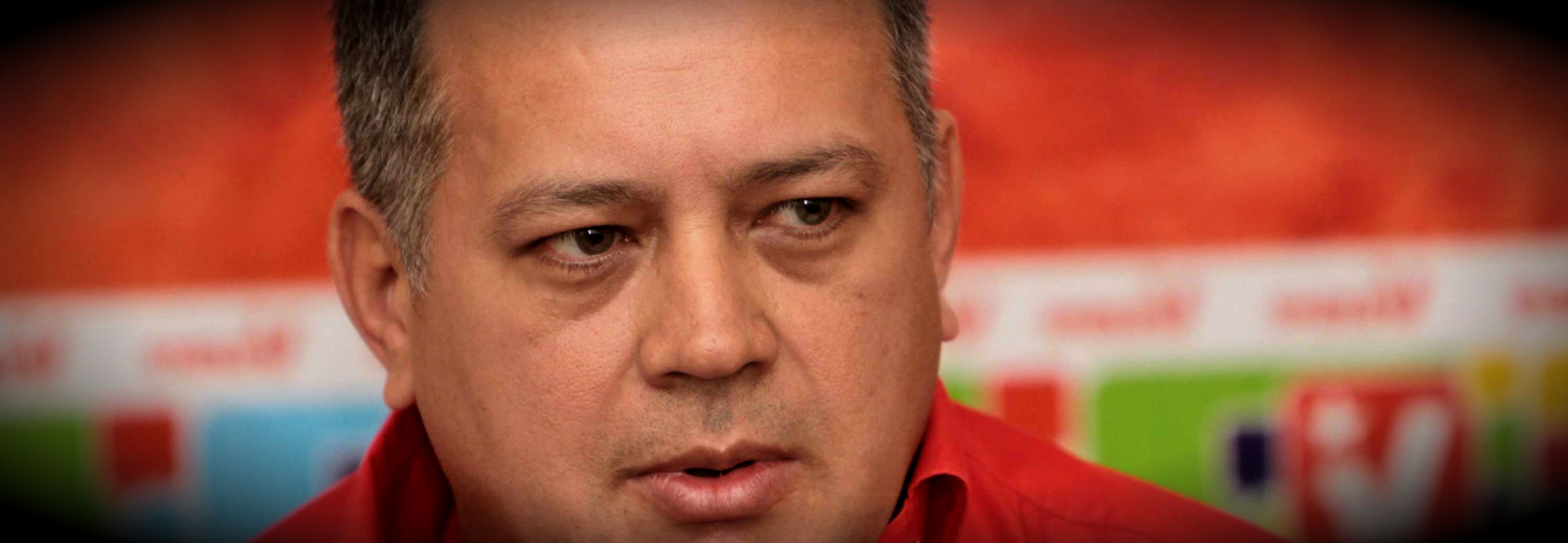 Close up mirada Diosdado Cabello