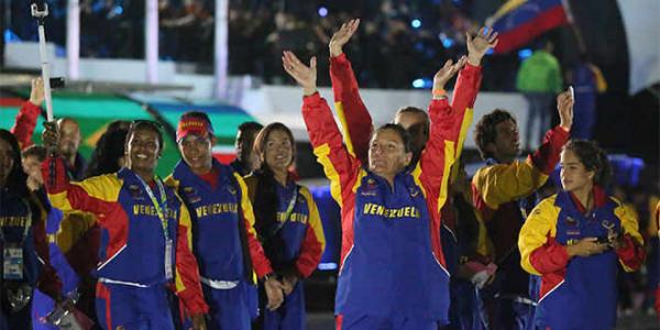 Maduro felicita atletas en III Juegos Suramericanos de Playa