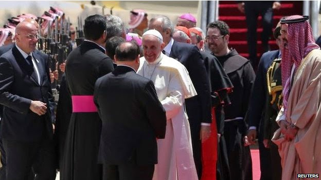 Papa Francisco llegando a Jordania