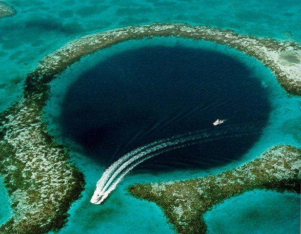 gran agujero azul