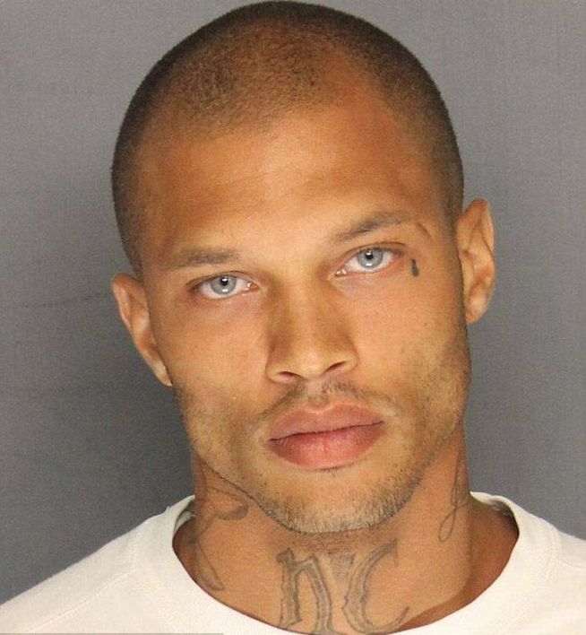 Estados Unidos: Jeremy Meeks el detenido más apuesto del mundo