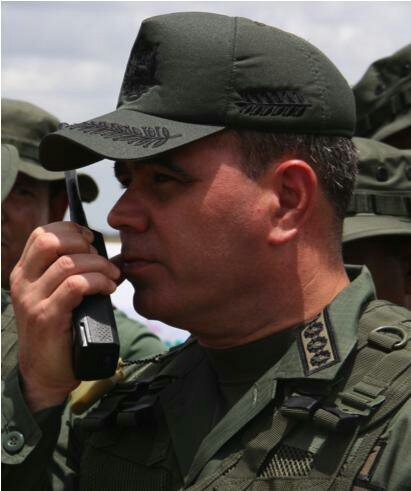 General Vladimir Padrino habla por la radio
