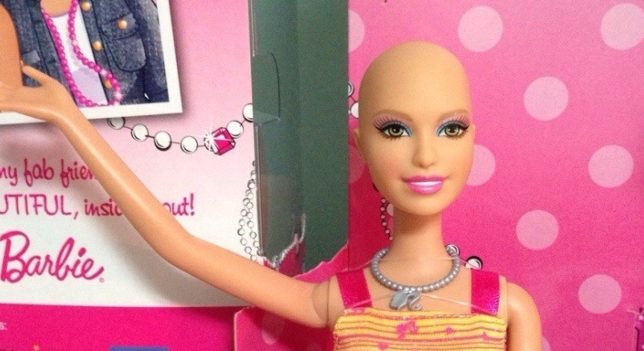 Barbie sin pelo para niñas con cáncer