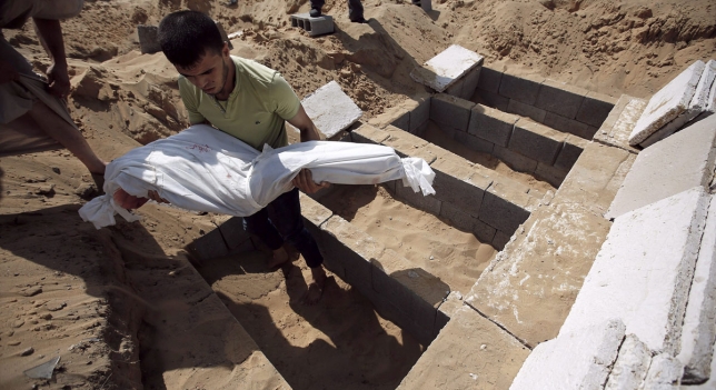 Palestino entierra a un familiar
