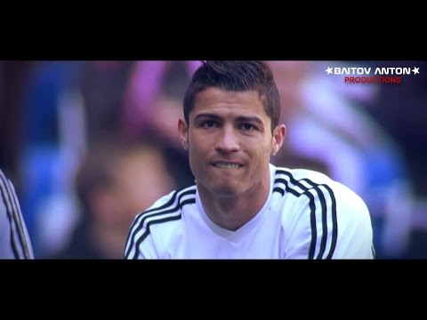 Cristiano Ronaldo con uniforme blanco del RM