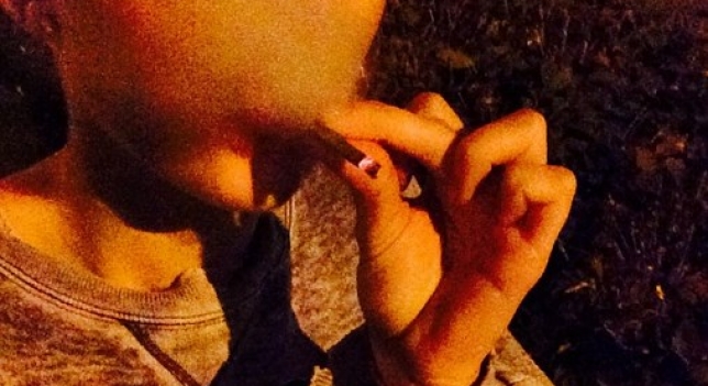 Miley Cyrus fumando porro