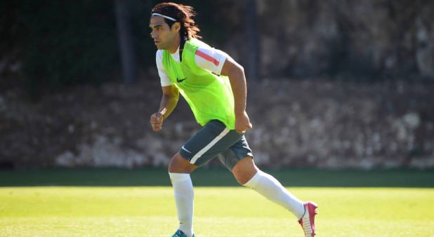 Falcao en el campo de entrenamiento