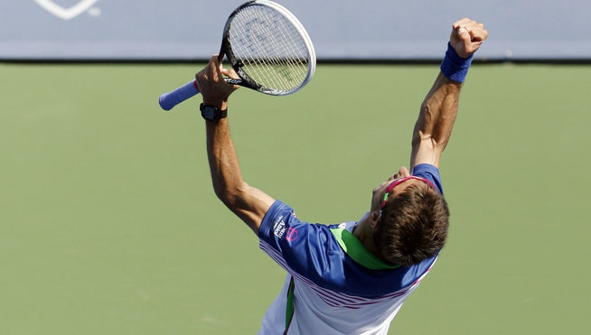 Tenista Tommy Robredo celebra