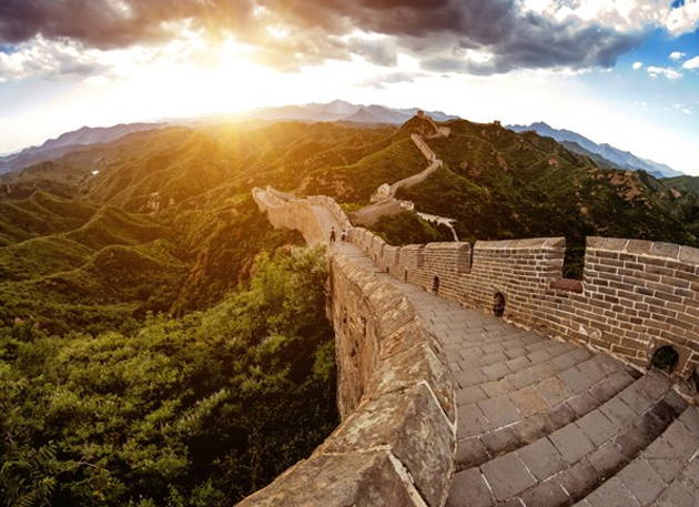 Conocer algunos kilómetros de la Gran Muralla China, con más de 8.000 km.