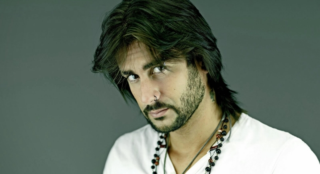 Melendi close up