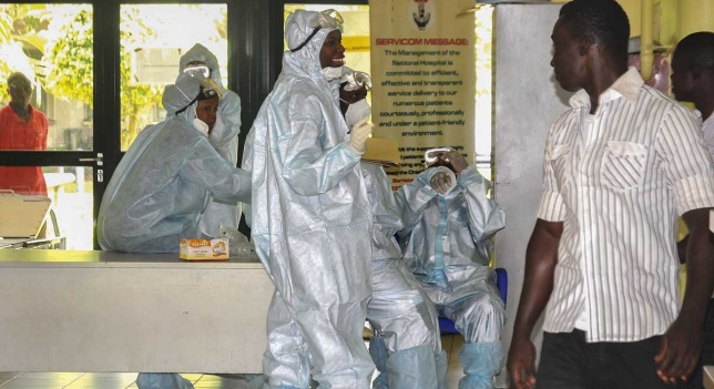 Trabajadores sanitarios contra el ébola