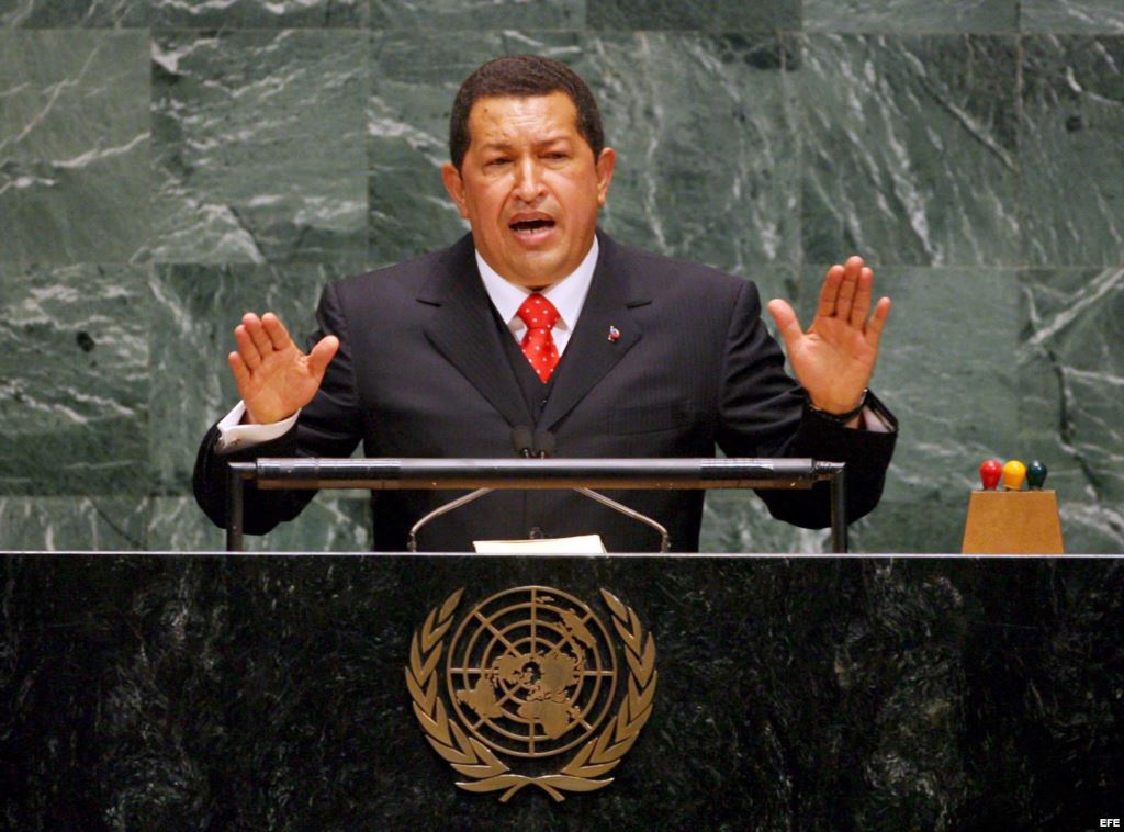 Hugo Chávez - Huele a azufre