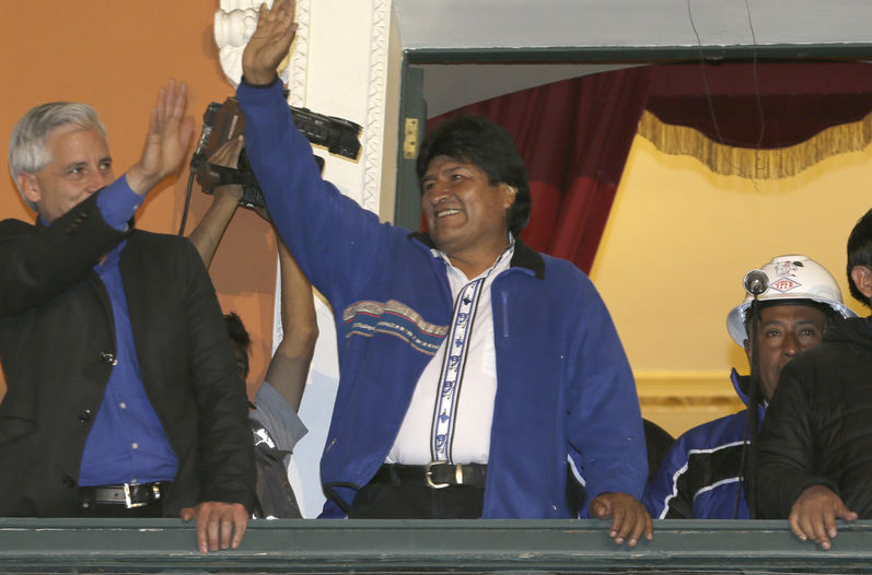 Evo Morales y Álvaro García Linera en Balcón del Palacio Presidencial