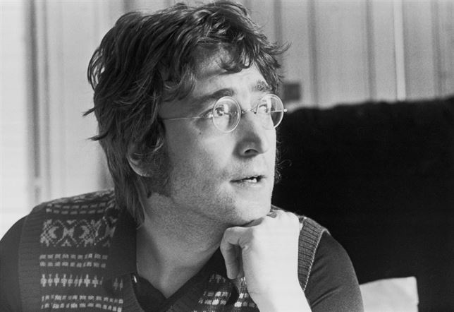 John Lennon blanco y negro