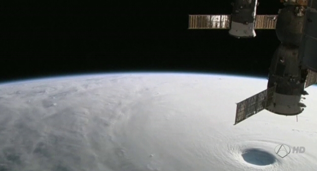 Vista satelital del tifón Vongfong
