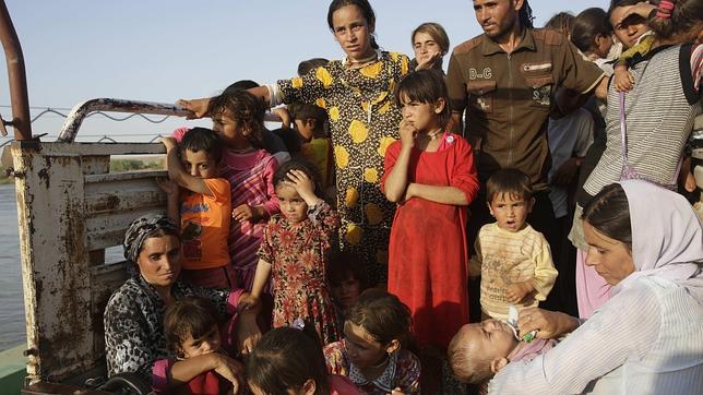 Familias Yazidíes huyen del Estado Islámico