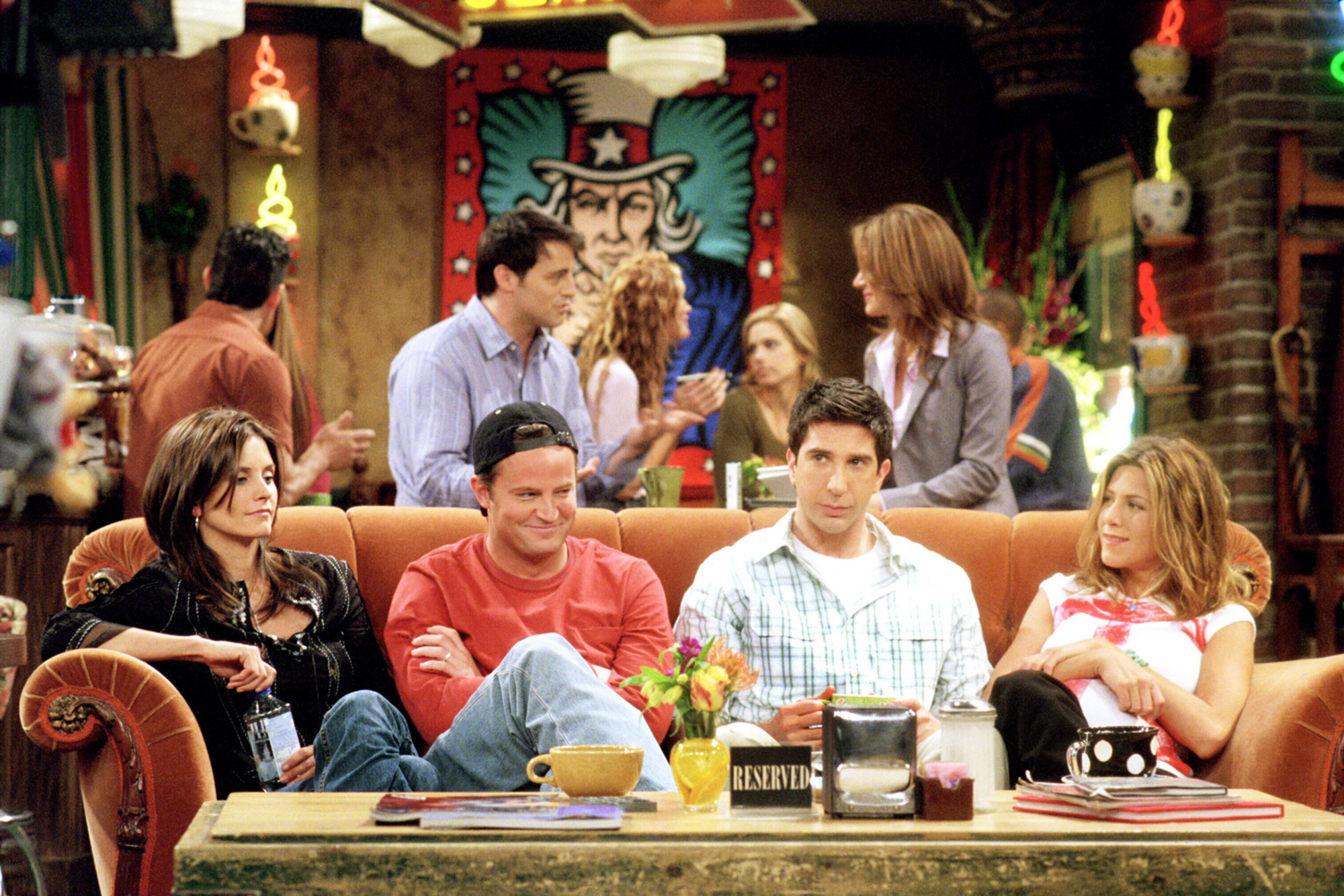 Friends are russians. Уилли Гарсон в сериале друзья. Друзья фильм 1994. Друзья сериал. Друзья сериал 1994.