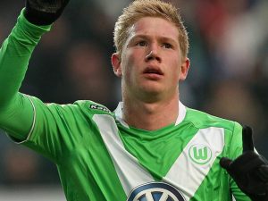De acuerdo a informaciones suministradas por el portal web goal, el Manchester City estaría muy interesado en cerrar un acuerdo con el Wolfsburgo por el mediapunta belga, de 24 años de edad, Kevin De Bruyne.