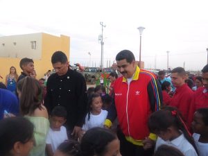 Maduro entregando la vivienda 800 mil en Maracaibo
