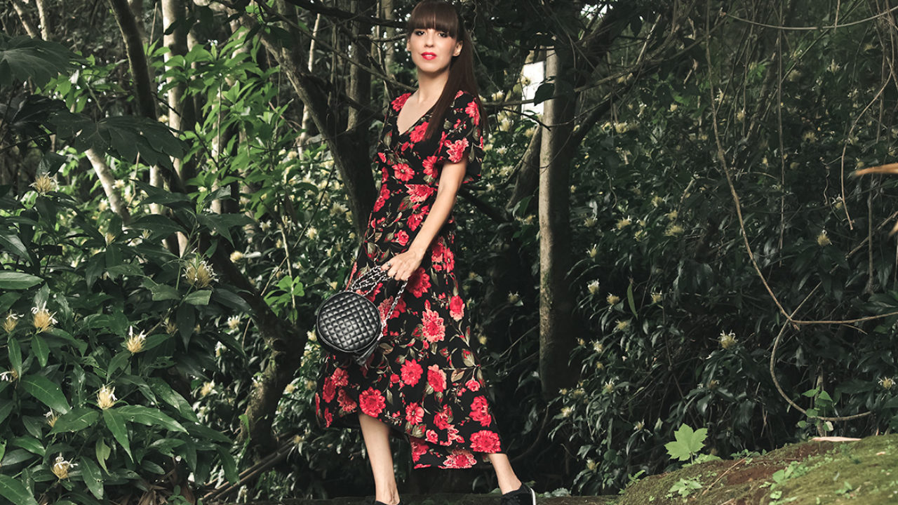Siete formas de llevar un vestido con tenis Siete formas de llevar un vestido con tenis